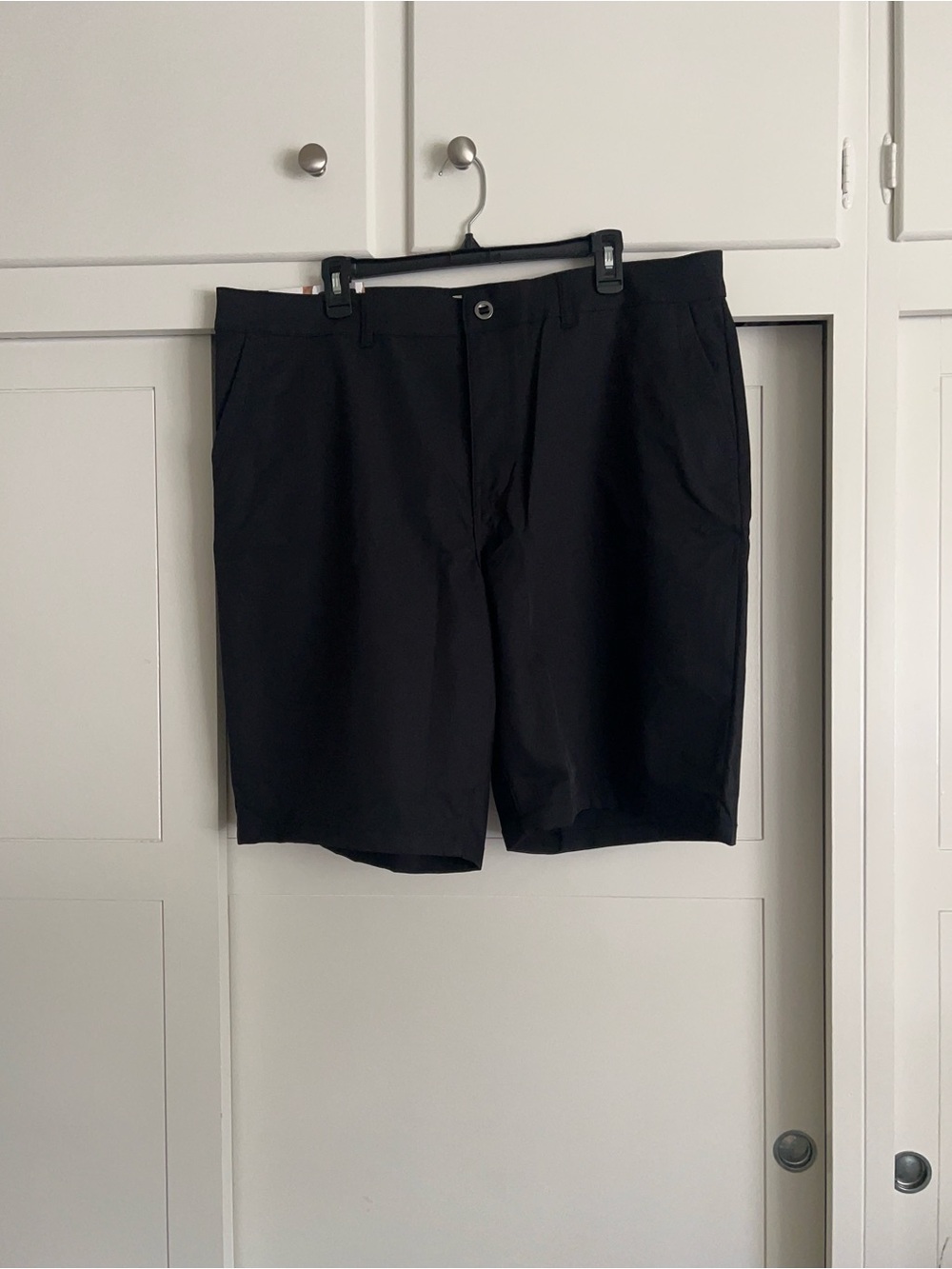 Men's 32 Degrees Black Canvas Stretch Short Size 40 11” inseam NWT